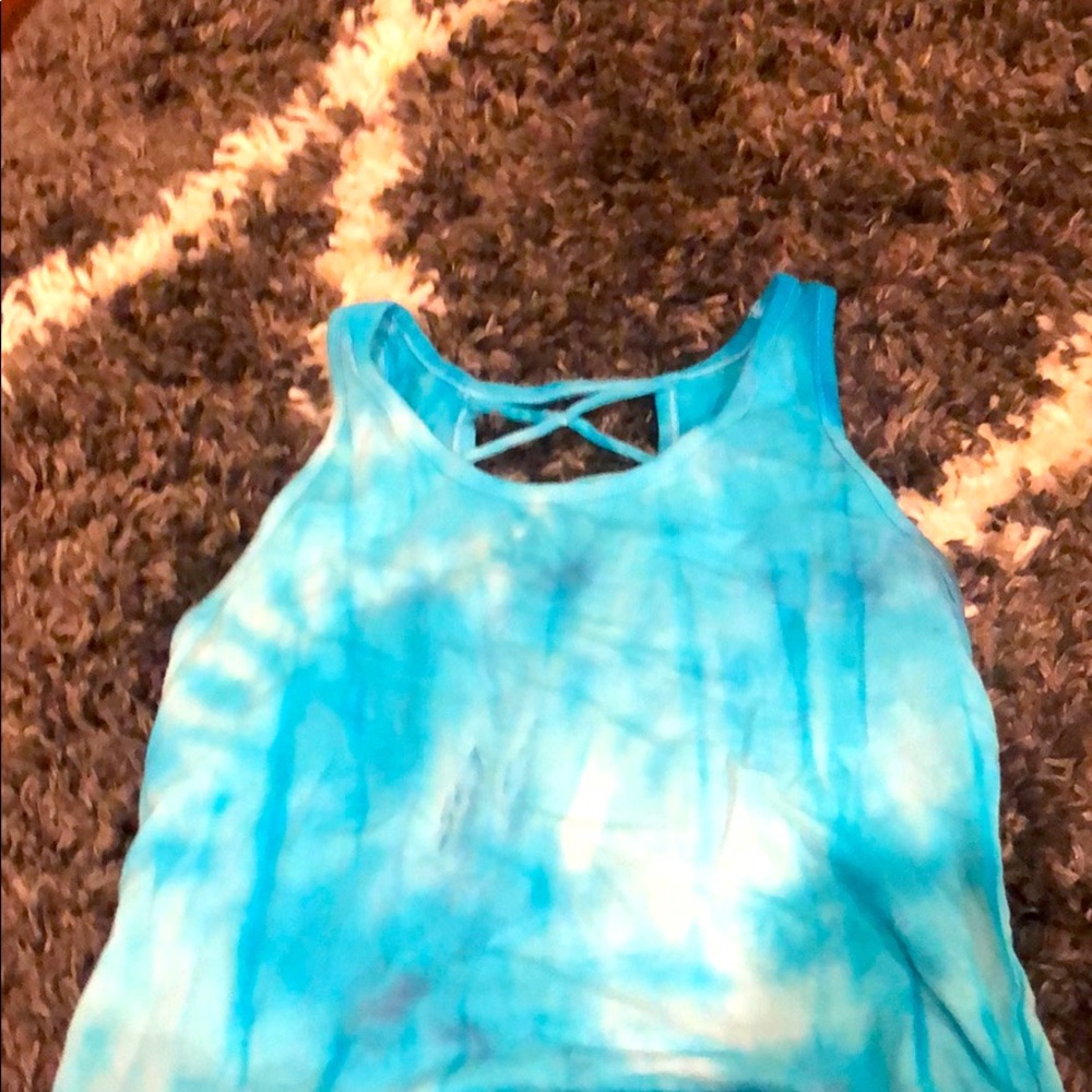Cropped tye die